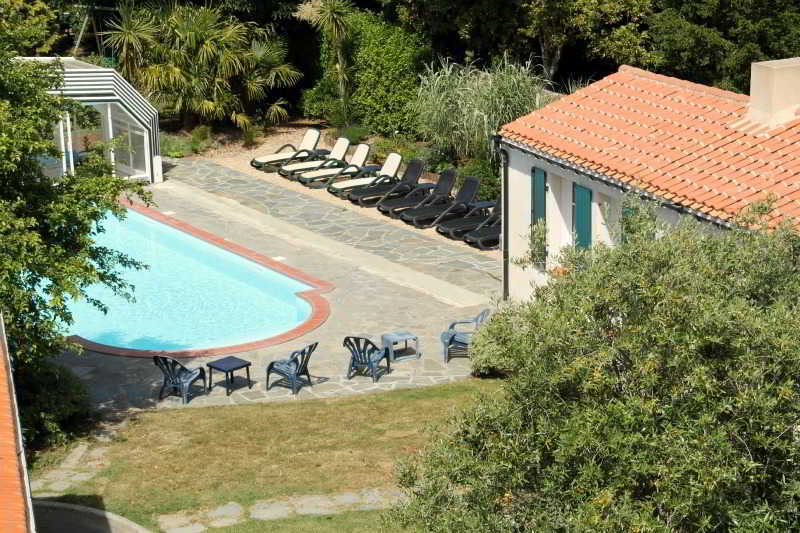 Отель Domaine Le Martinet, The Originals Relais Буэн Экстерьер фото